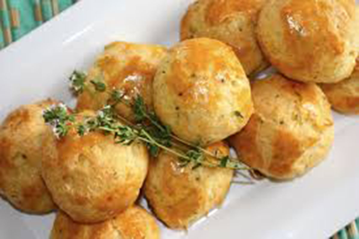 White cheese and thyme pastry